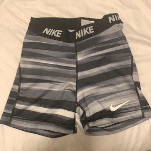 Nike dri-fit spandex size small